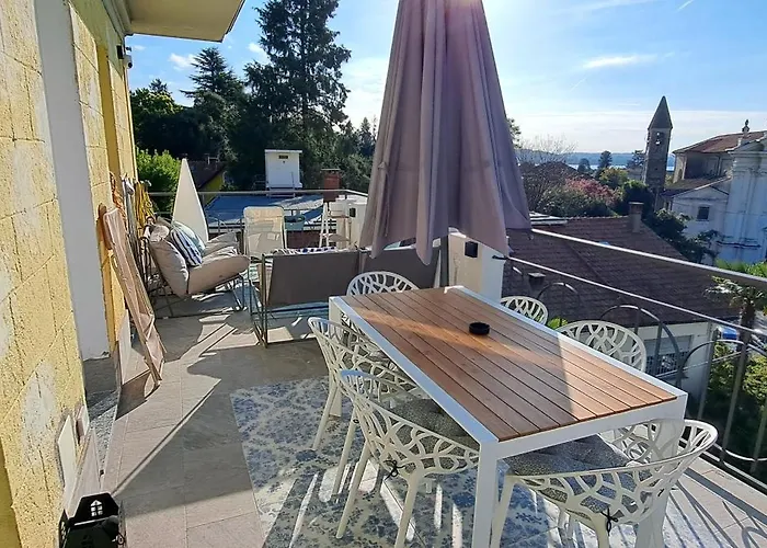 Casa Carlotta - Lake View Apartments